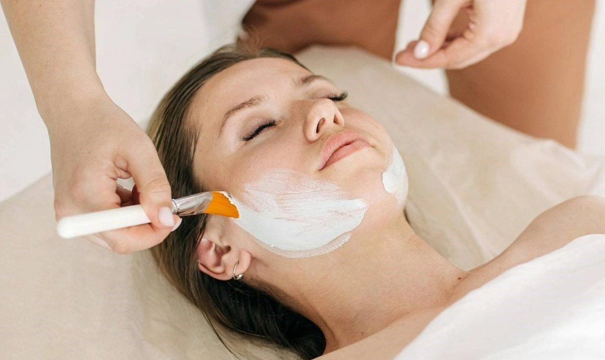 Relaxing Facial Treatment